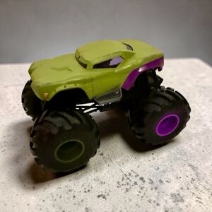 Mattel Hot Wheels Monster Trucks Venomized Hulk 1:64 Scale Marvel Diecast